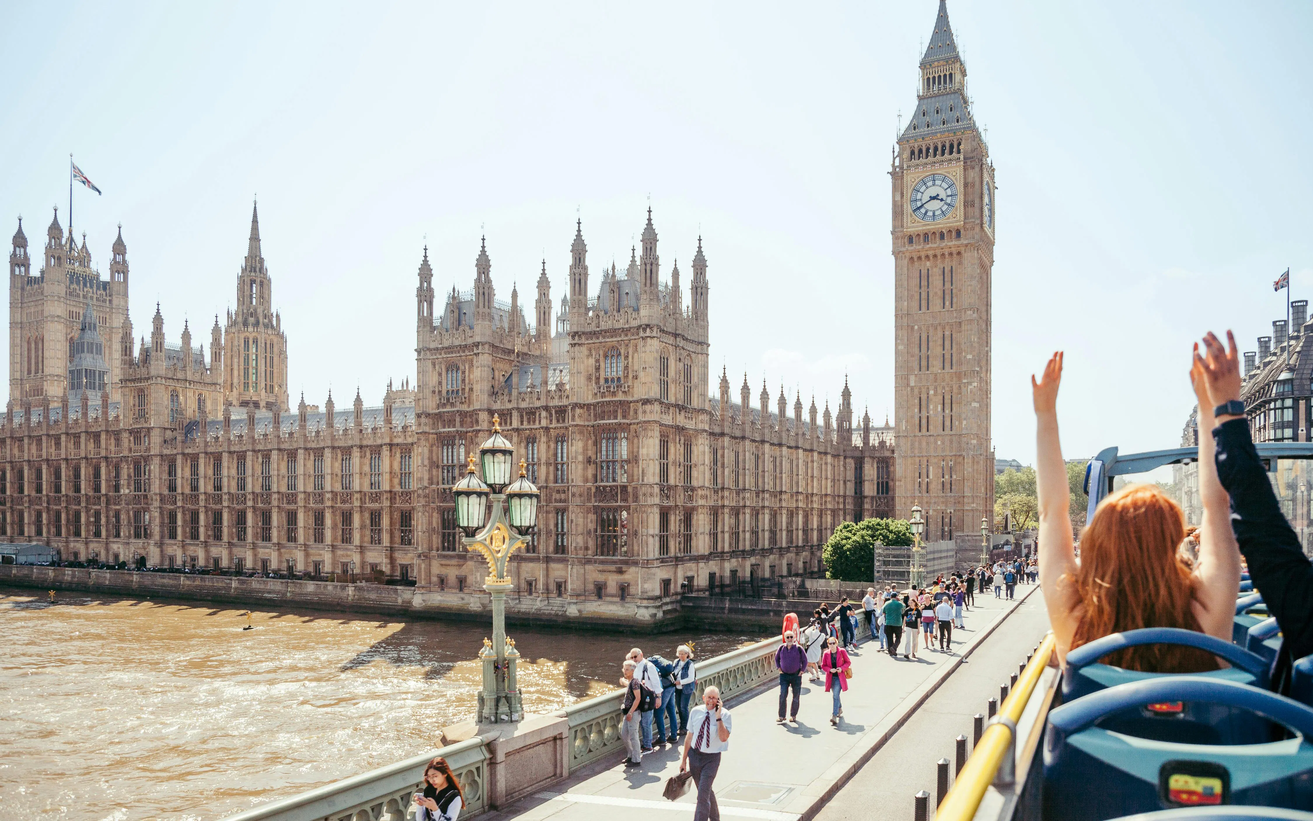 Parliament Street, Bahnhof Westminster