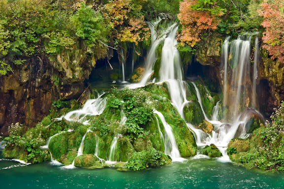 ingressos para o parque nacional dos lagos plitvice com trem panorâmico e passeio de barco-7