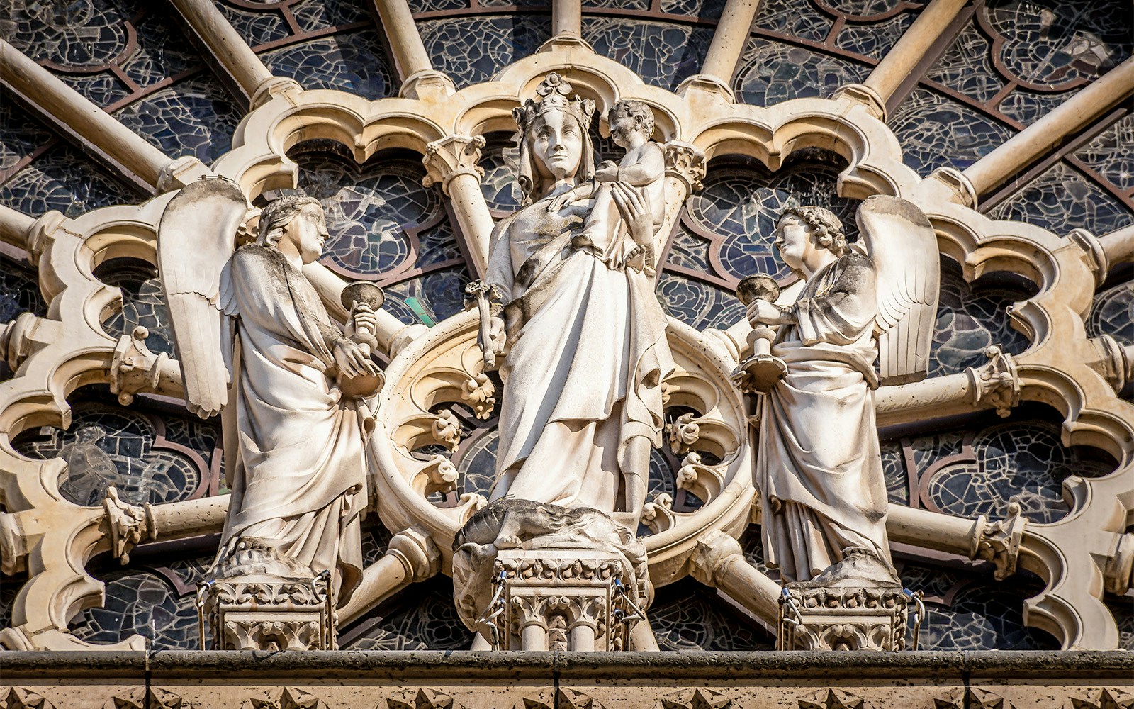 Notre Dame Statues