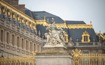 visite guidée en petit groupe avec accès coupe-file au château et aux jardins de versailles, avec trajet aller-retour en train depuis paris-5