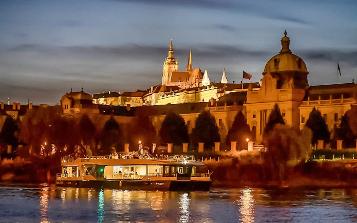 Praag Vltava rivier sightseeing cruise