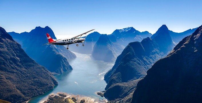Milford Sound Scenic Flights & Tours