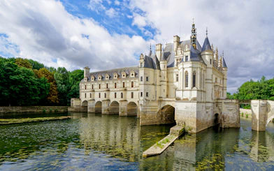 Château de Chenonceau spanning the River Cher, part of Chambord and Chenonceau Tour.
