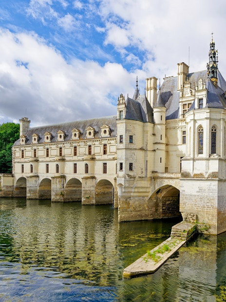 Château de Chenonceau spanning the River Cher, part of Chambord and Chenonceau Tour.