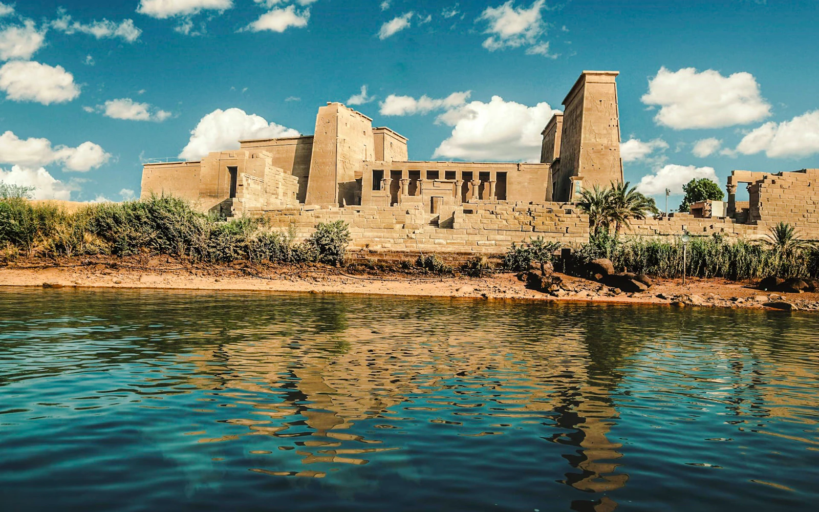 4-Day Nile Cruise from Aswan to Luxor with Abu Simbel and Luxor Hot Air Balloon Image 5