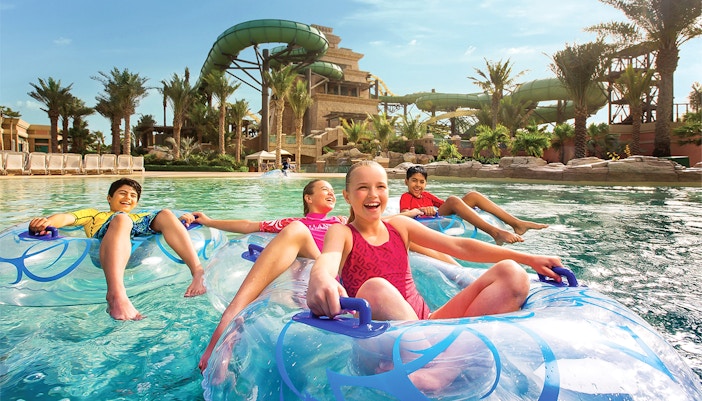 kids in the pool at Aquaventure