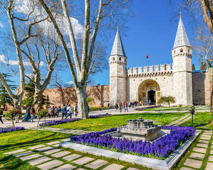 Topkapi Palace Skip-the-Line Tickets with Harem Access & Bosphorus Cruise