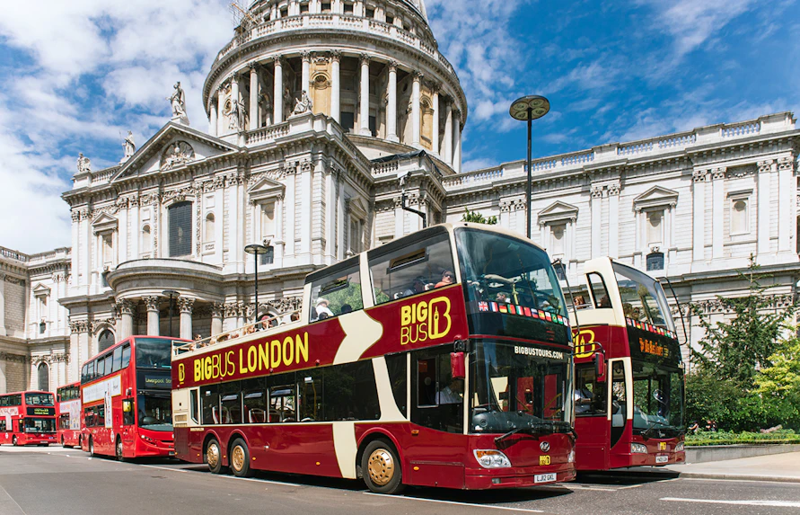 Big Bus London tour in front of St. Paul's Cathedral.
