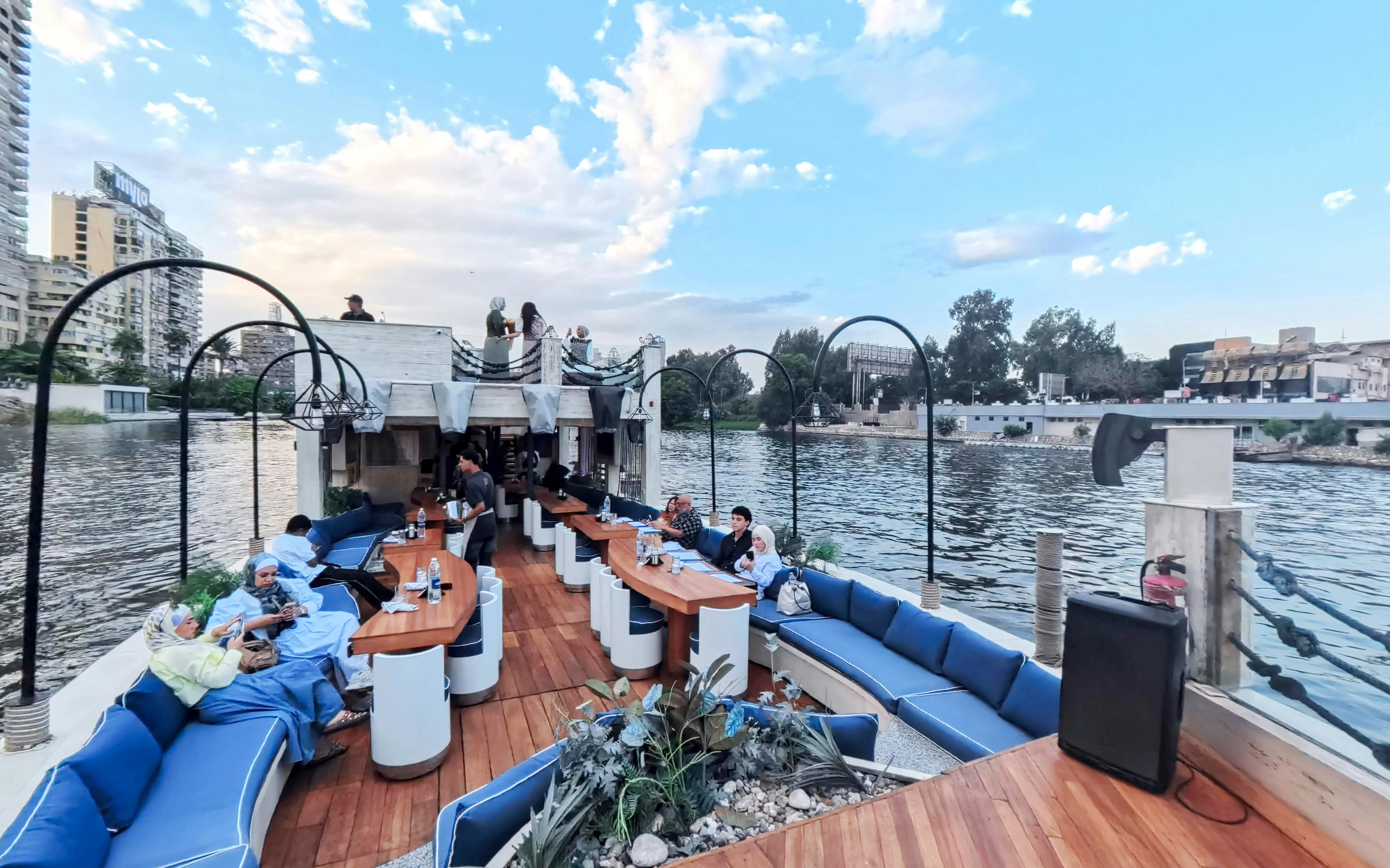 Nile Dahabiya Open Air Cairo Dinner Cruise with Drinks, Live band & DJ