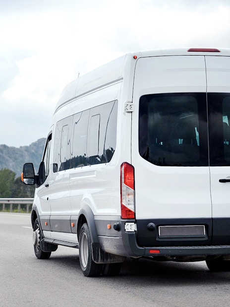 Bus on highway for Da Nang to Ba Na Hills transfer.