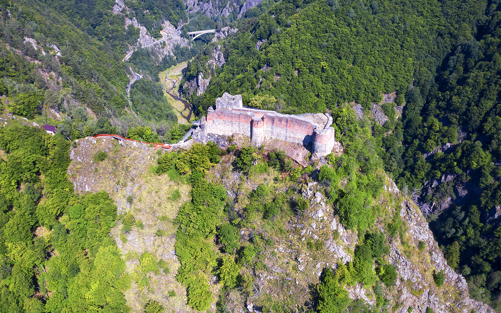 poenar fortress