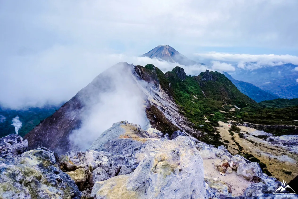 from medan: 6-day north sumatra tour with orangutan trekking, volcano and lake toba-1