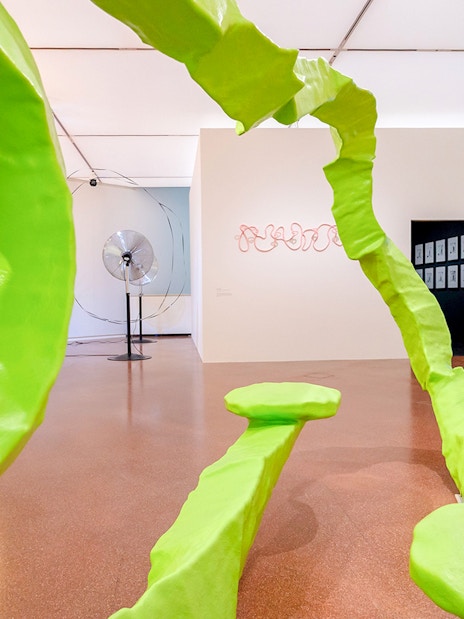 Green abstract sculpture in 'Die Linie' exhibition at Heidi Horten Collection, Vienna.