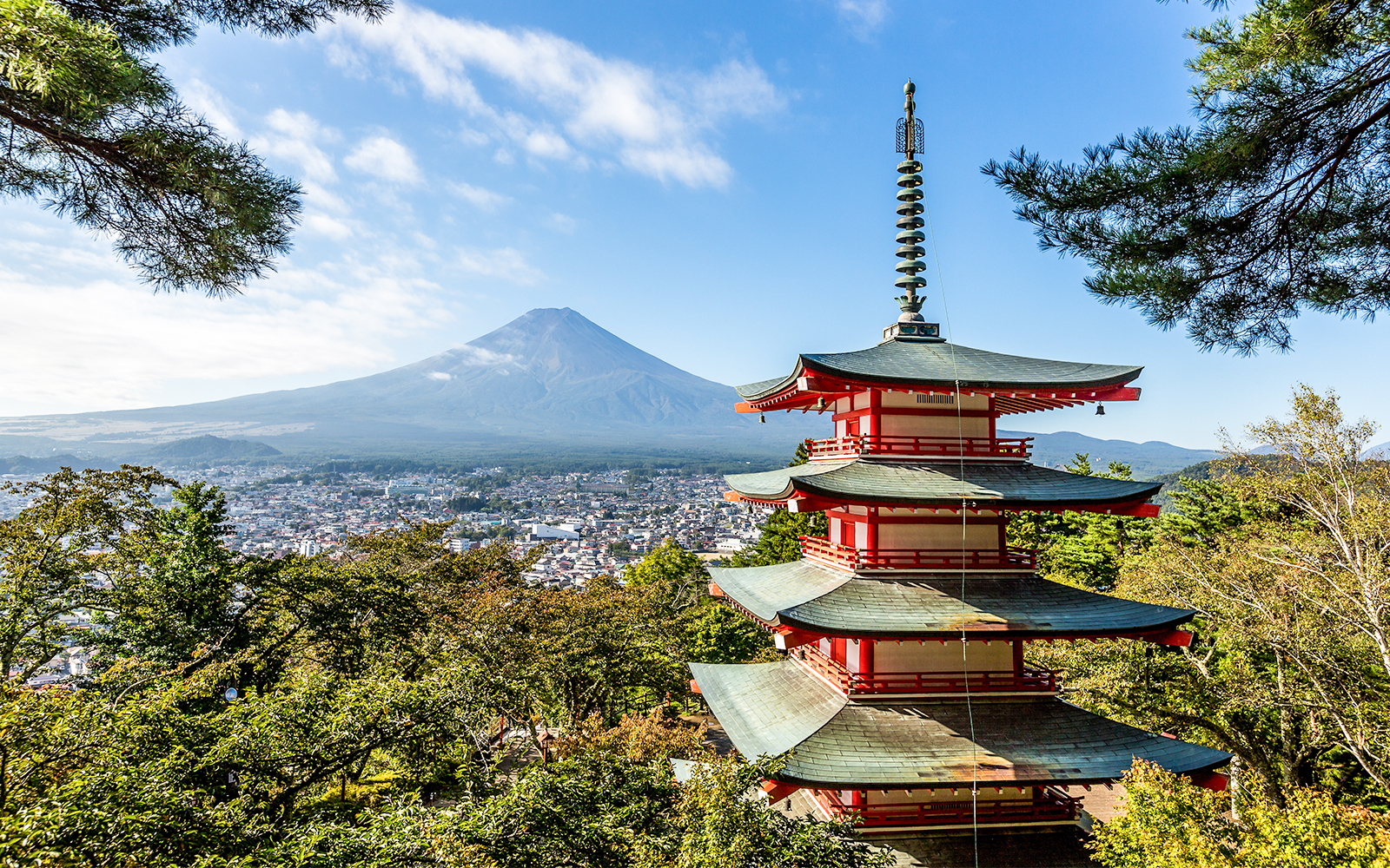 Mt. Fuji and Chureito red pagoda Yamanashi, Japan