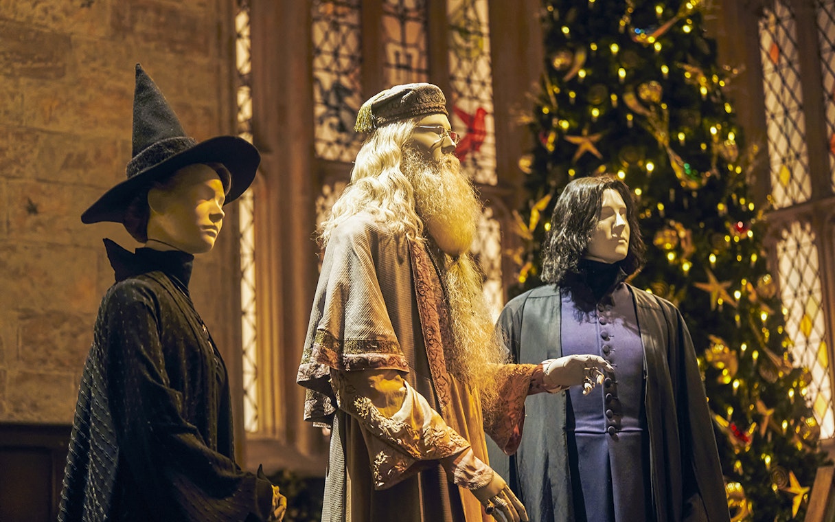 Mannequins of Hogwarts professors in Great Hall with Christmas decor, Harry Potter Studio Tour Tokyo.