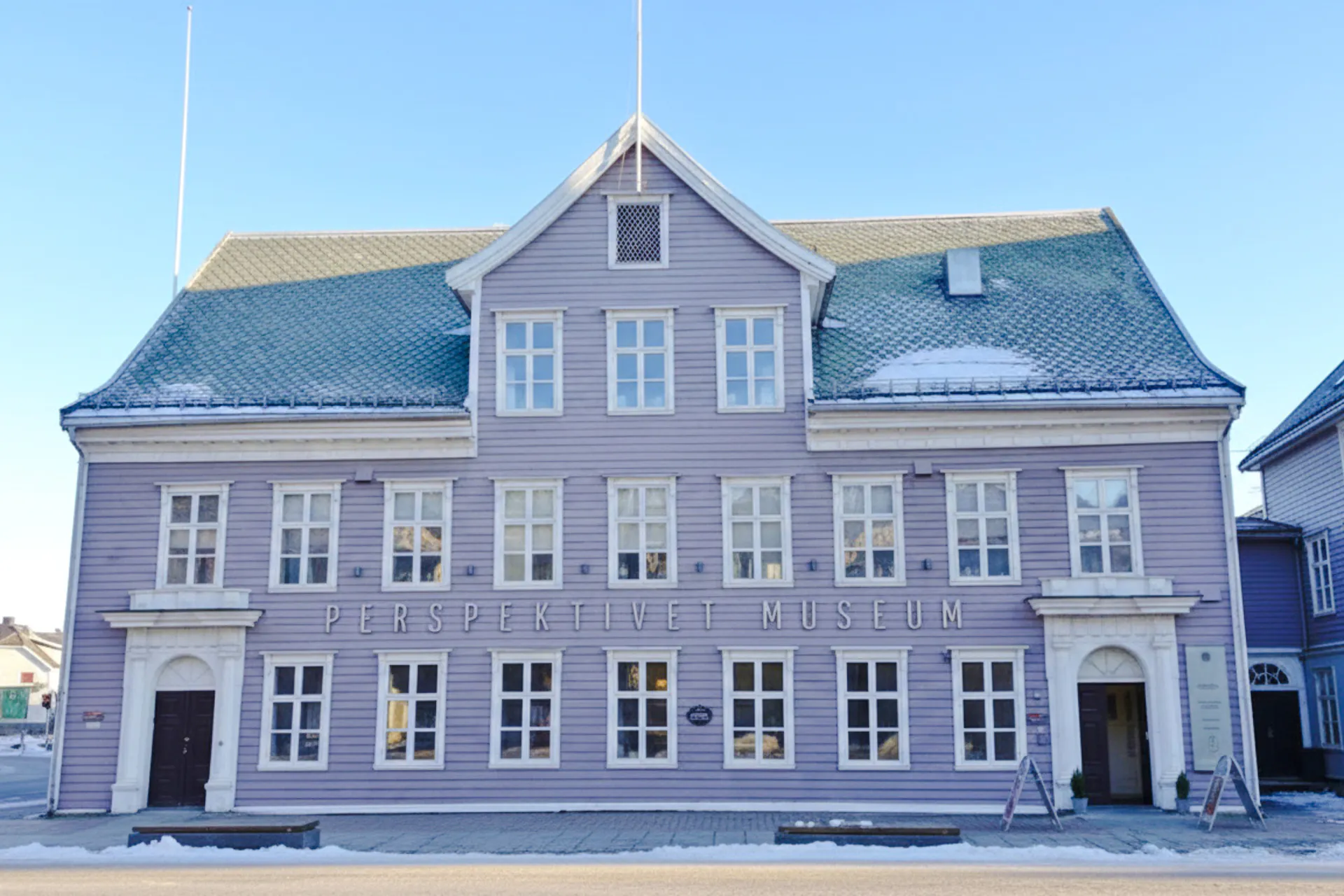 tromso private old town walking tour with northern lights cruise-4