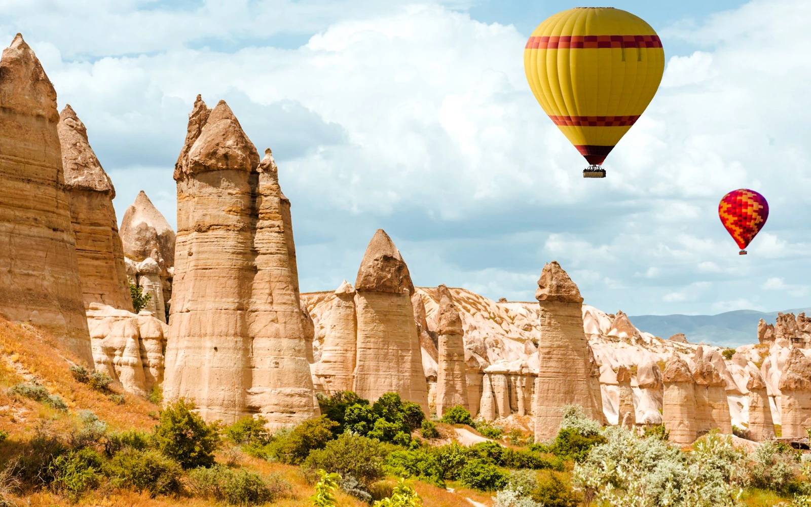 Cappadocia: Sunrise Hot Air Balloon Flight with Round-Trip Hotel Transfers