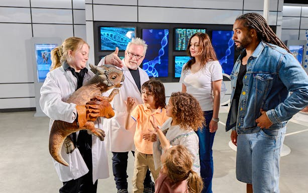 jurassic world: experiența-4