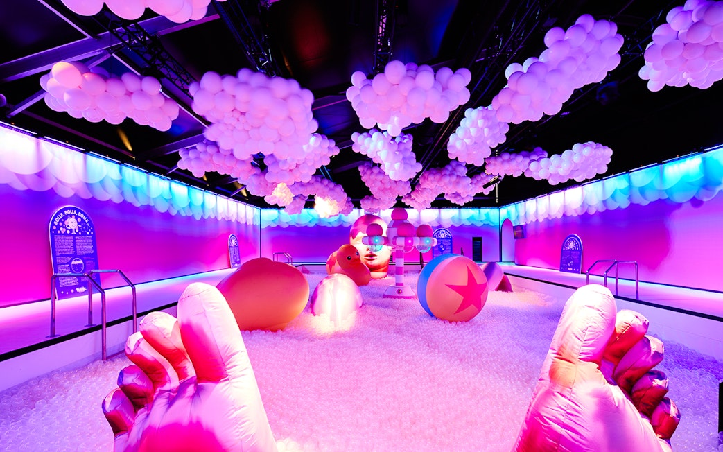 Interactive bubble-themed exhibit at Bubble Planet, Washington DC.