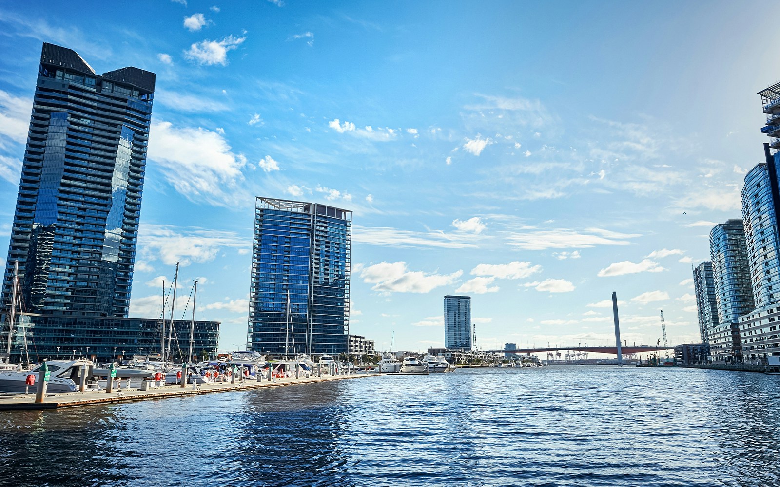 Melbourne City and Williamstown Ferry Cruise