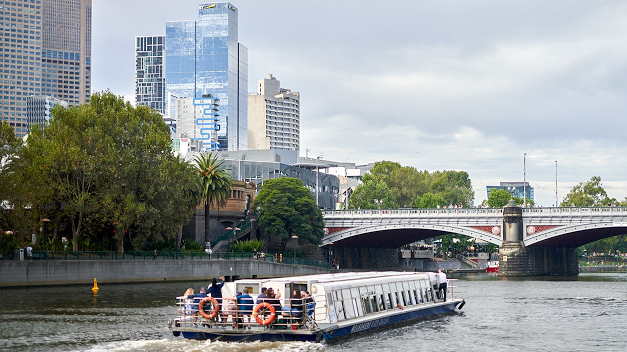 Melbourne cruise on Yarra river