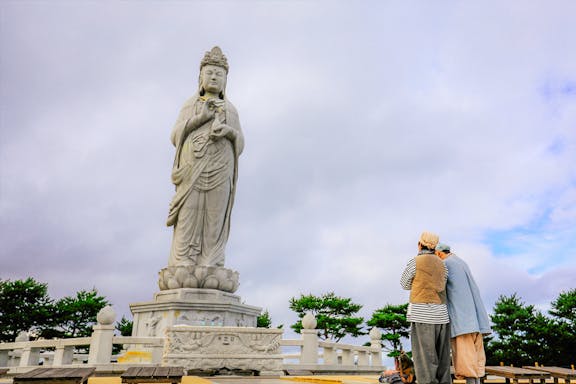 guided day tour of mt. seorak & naksansa temple with transfers-7