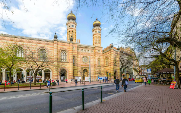 Budapest: Jewish Heritage Guided Tour with Great Synagogue Entry Tickets