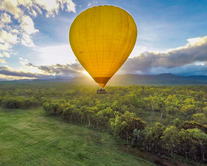 Cairns Classic Hot Air Balloon Ride with Return Transfers