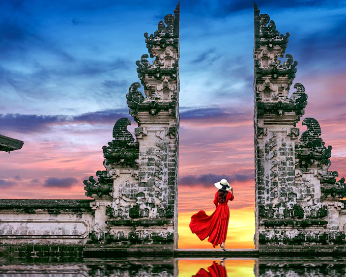 Bali Private Gate Heaven Sunrise or Sunset Tour