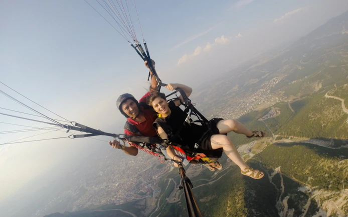 Pamukkale: Tandem Paragliding Over Hierapolis and Pamukkale Travertines