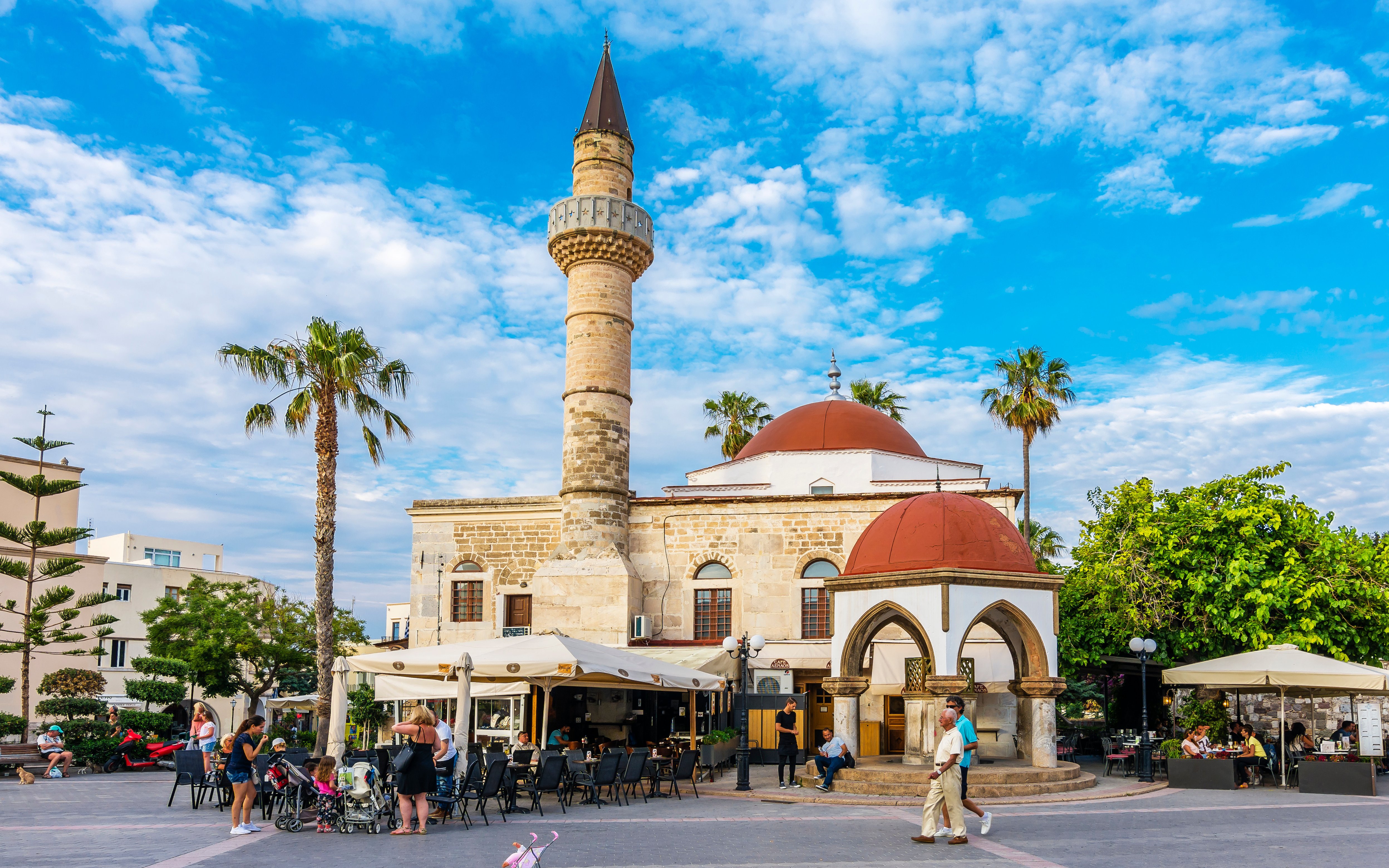 Piața Shadervan & Podul vechi de piatră