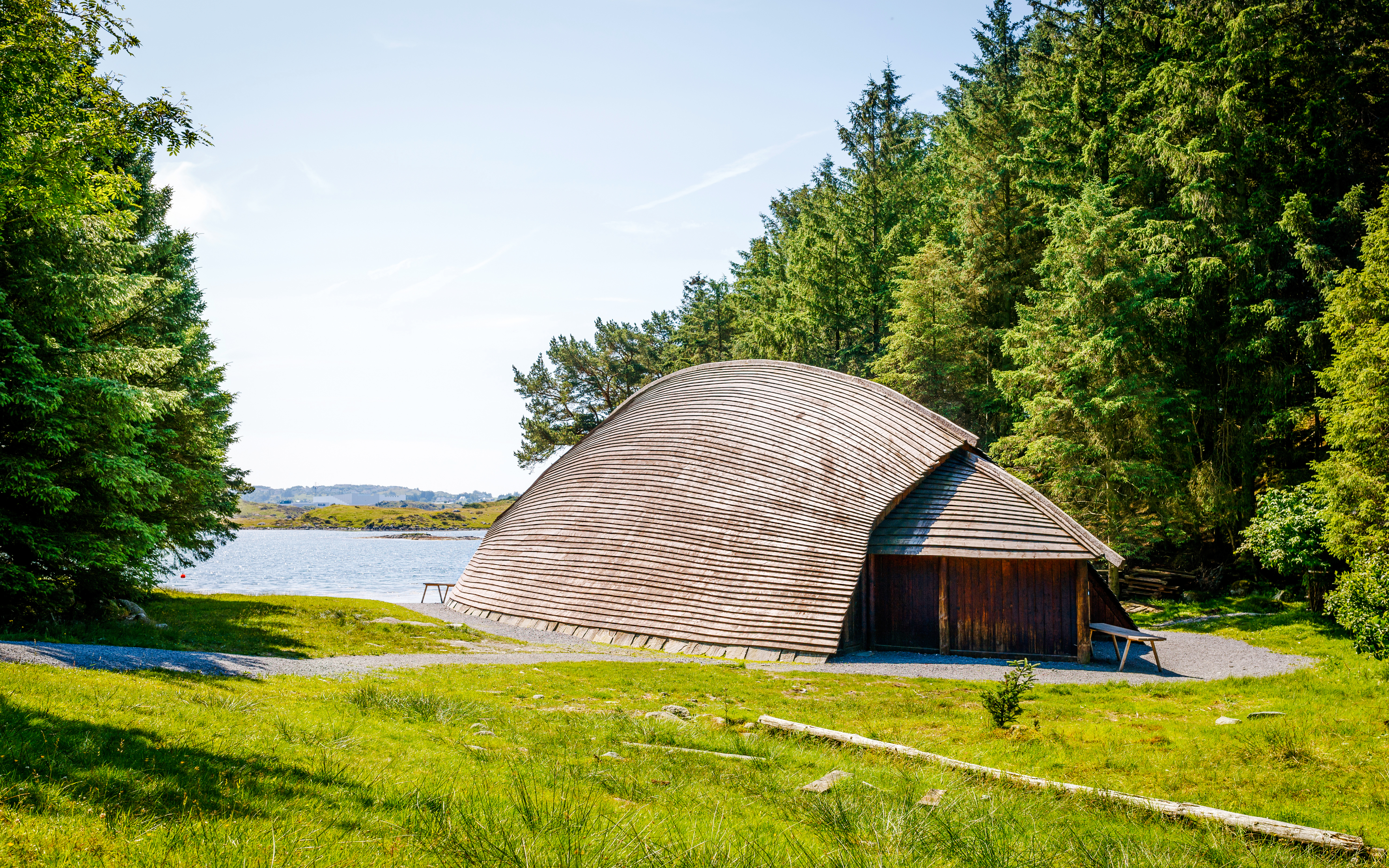 Olav Kilisesi ve Ortaçağ Mezarlığı