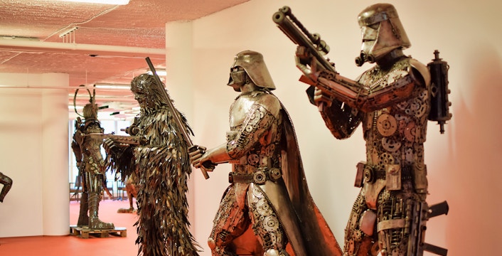 Galería De Entradas Figuras De Acero