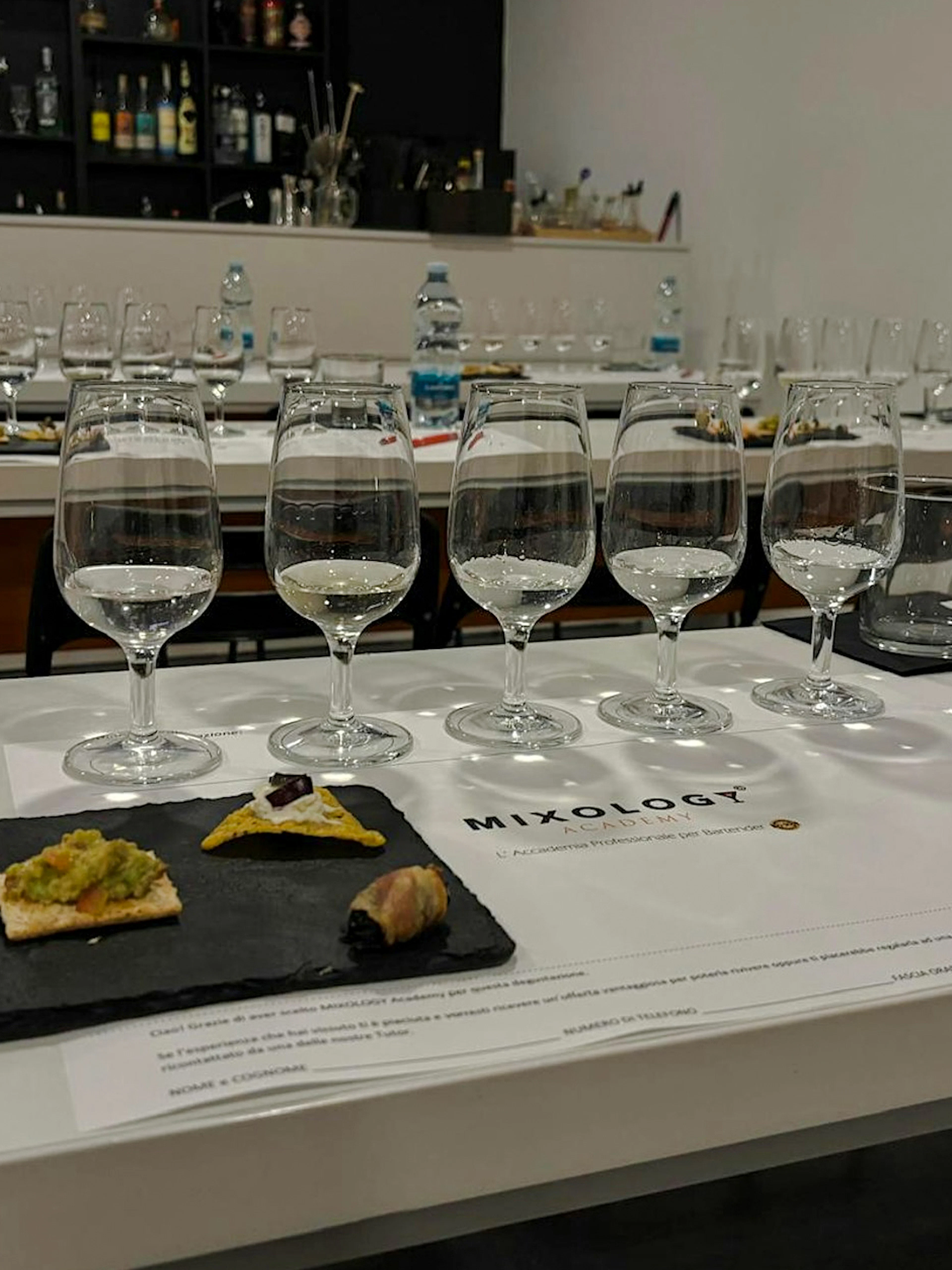 meisterkurs „rome 5-spirit tasting“ an der mixology academy mit passenden speisen-1