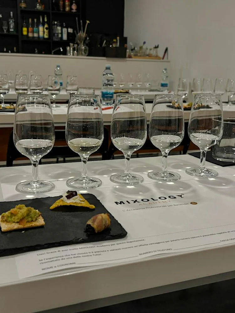 masterclass i smagning af rome 5-spirit på mixology academy med mad- og drikkevarekombinationer-1
