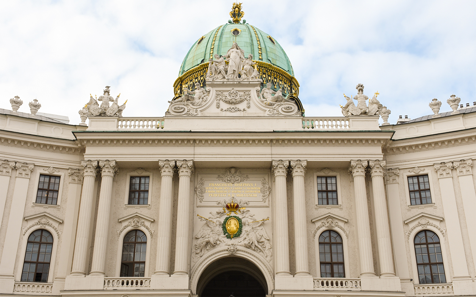 Visitor Information At A Glance - Imperial Treasury Vienna