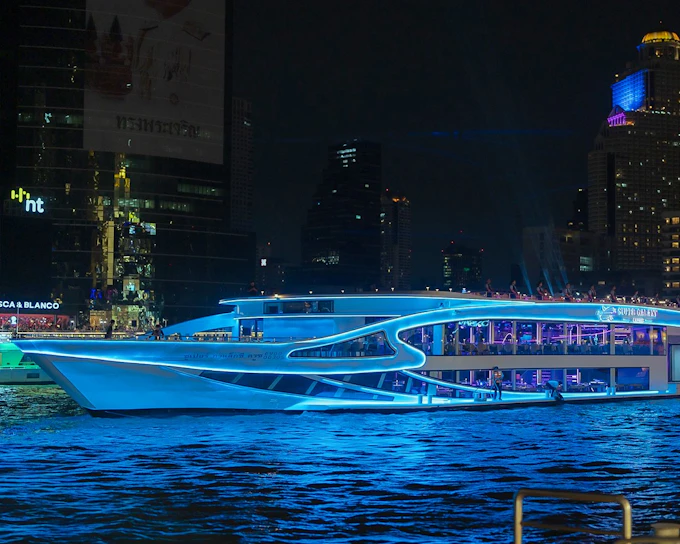 Super Galaxy Luxury Chao Phraya River Dinner Cruise