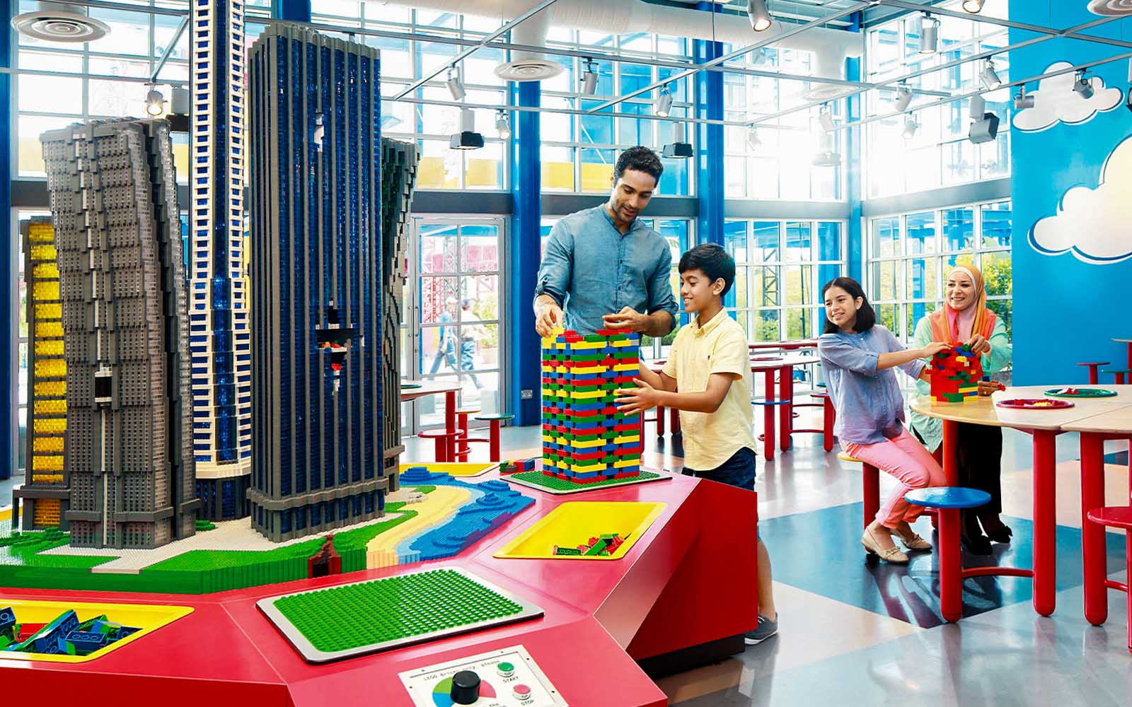 Legoland Miniland builder - Legoland Dubai