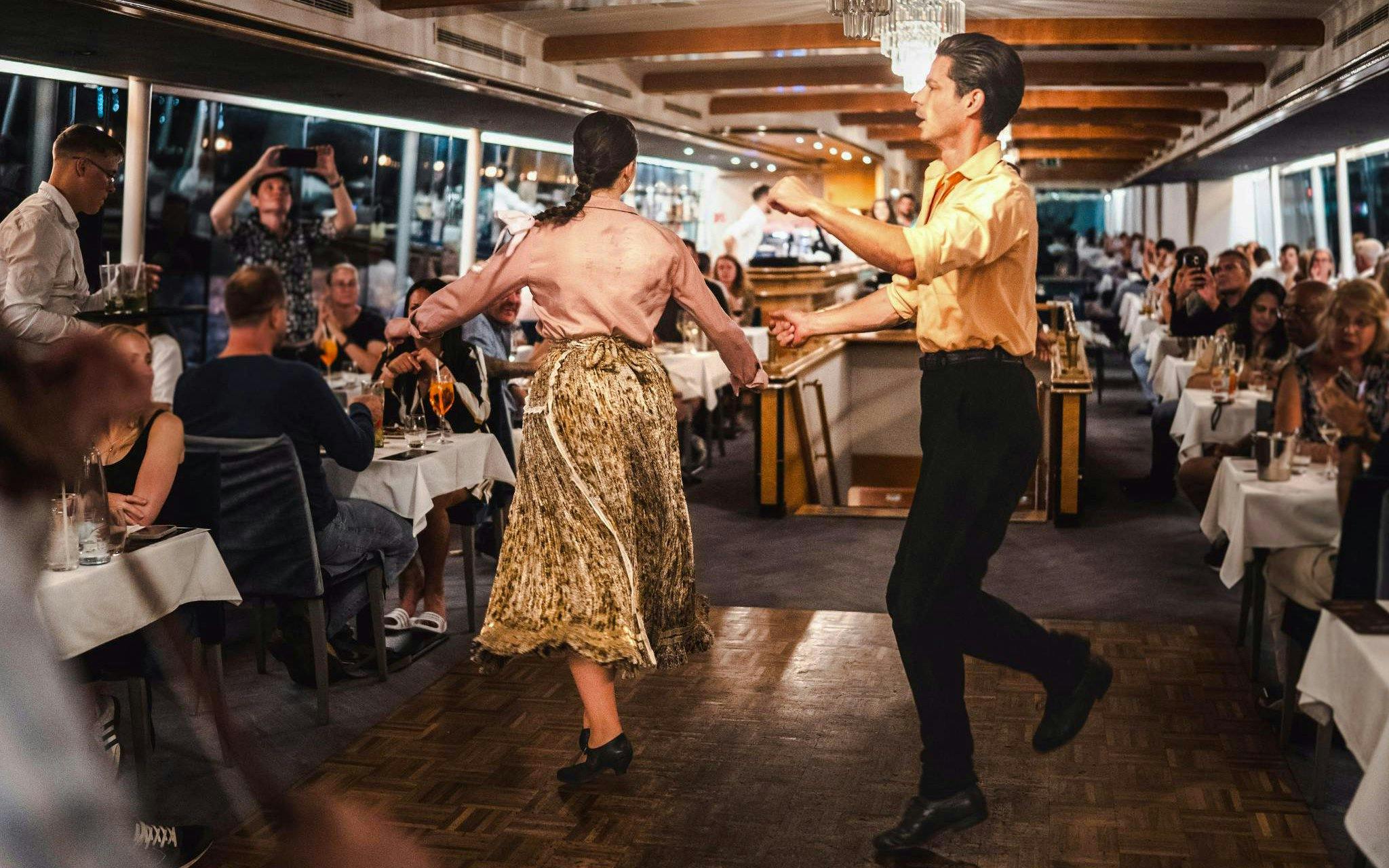 budapest danube river dinner cruise with folklore show-2