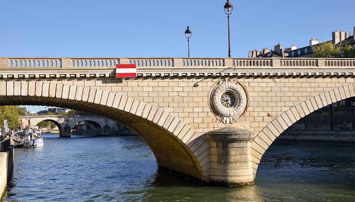 Pont Louis-Philippe bridge over the Seine River on Île de la Cité, Paris.