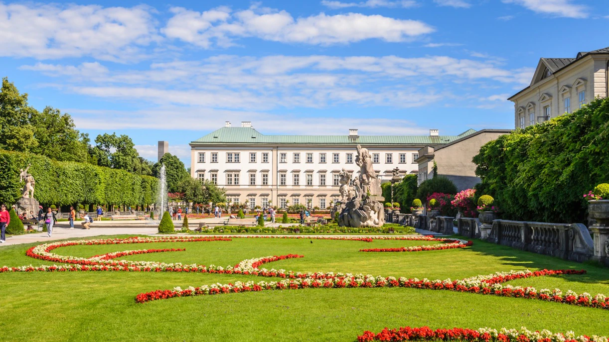https://cdn-imgix.headout.com/media/images/a60bb63cc7a568949fe03922f5f4d773-Schloss%20Mirabell.jpeg