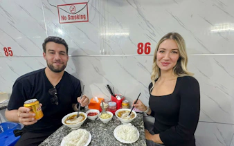 hanoi street food motorbike tour with female riders-8