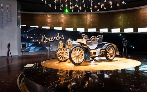 40 PS Mercedes-Simplex on display in a museum exhibit.
