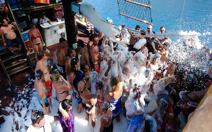 Antalya: Lara Pirate Boat Cruise with Lunch and Hotel Transfers