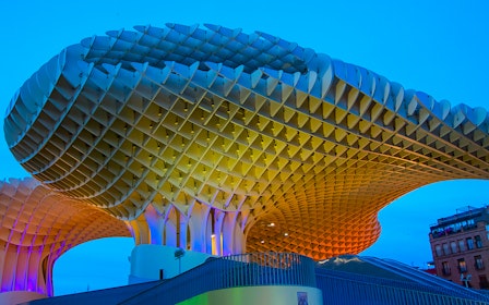 Guided Day Tour of Seville with Round-Trip Transfers from Malaga