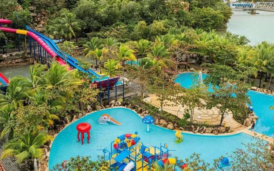 Hot Mineral Mud Bath and Water Park Admission at Cai River Spa (Product 54901)