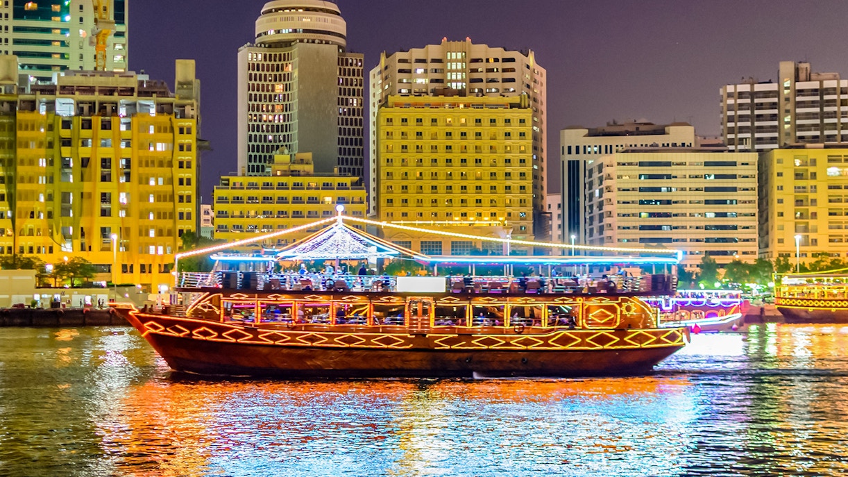 Dhau-Rundfahrt Erlebnisse in Dubai