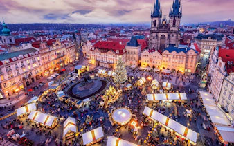 prague christmas markets guided walking tour with tastings and hot drinks-3