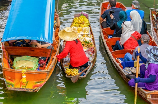 Damnoen Saduak Floating Market und Maeklong Railway Market: Ganztägige Tour mit Reiseleiter