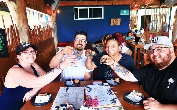 Puerto Morelos: Beachside Tacos & Town Tour with Tequila Tasting